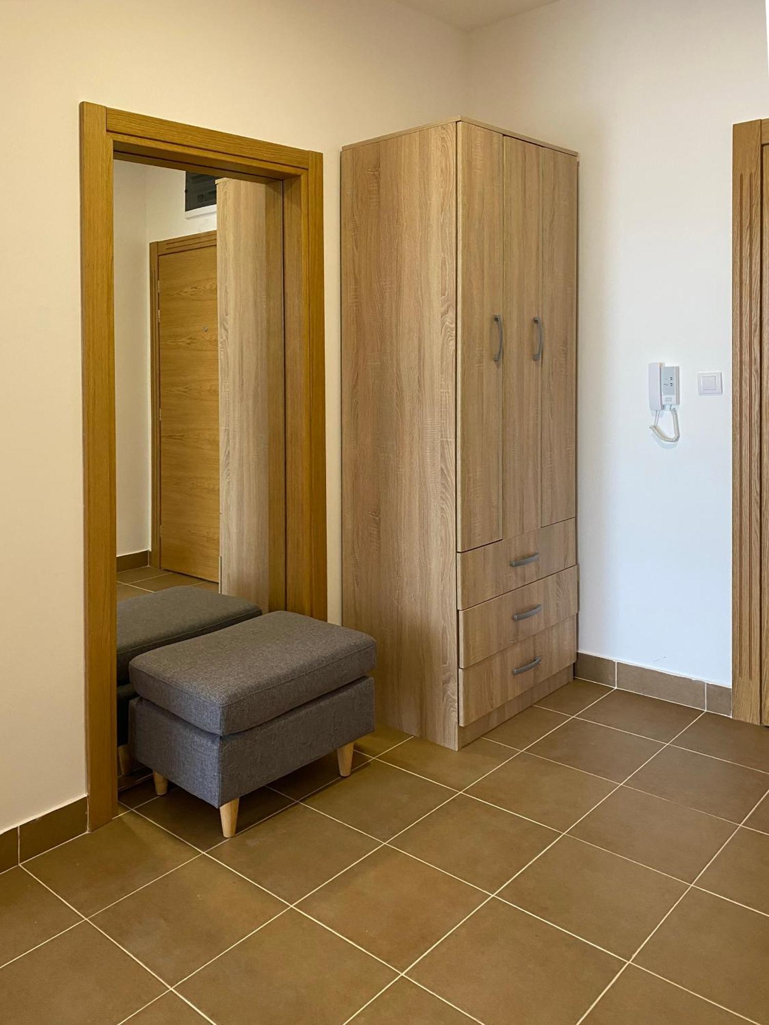 Apartment Sova Tivat Exterior foto