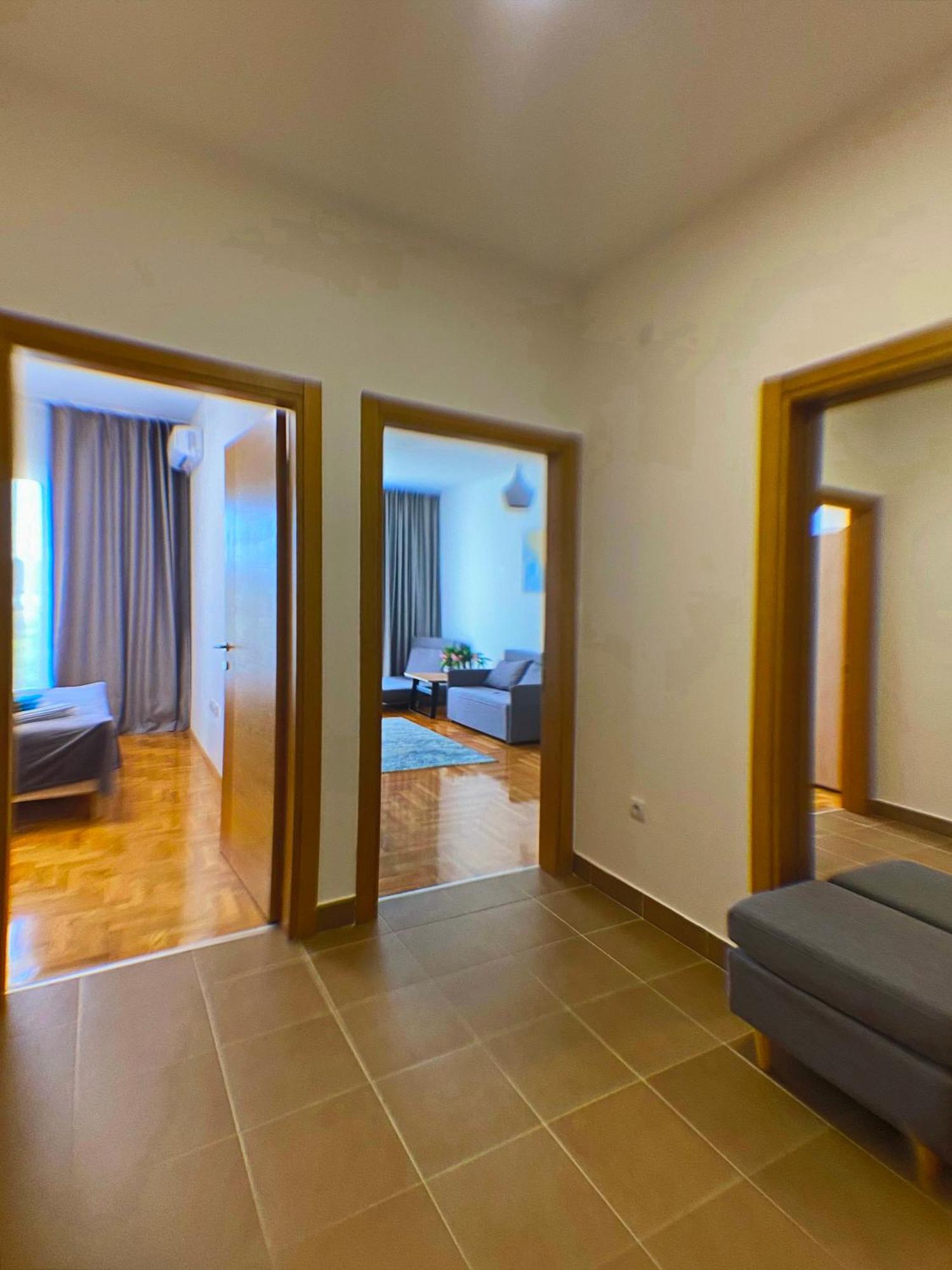Apartment Sova Tivat Exterior foto